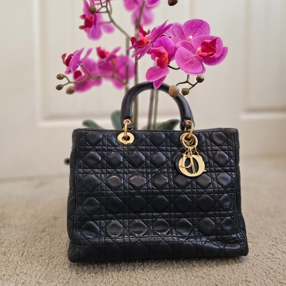 Lady Dior - Picture 1 of 2